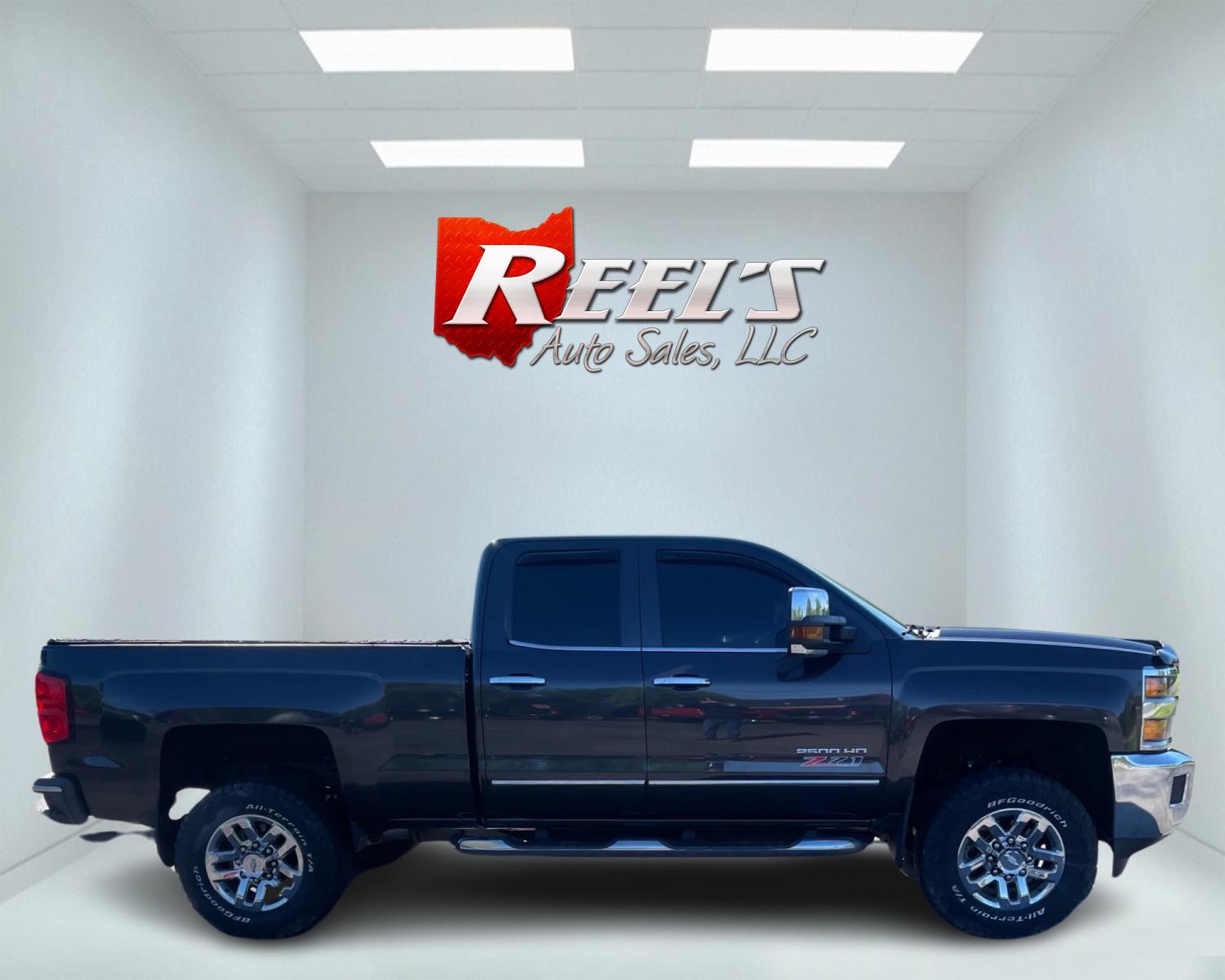 2016 Gray /Black Chevrolet Silverado 2500HD LTZ Z71 Double Cab 4WD (1GC2KWEG7GZ) with an 6.0L V8 OHV 16V FFV engine, 6-Speed Automatic transmission, located at 11115 Chardon Rd. , Chardon, OH, 44024, (440) 214-9705, 41.580246, -81.241943 - This 2016 Chevrolet Silverado 2500 HD LTZ Z71 Double Cab is a heavy-duty pickup truck that combines immense capability with premium features. Powered by a 6.0L Vortec V8 engine with flex-fuel capability and a 6-speed automatic transmission, it boasts a 13,200-pound towing capacity and a 2,796-pound - Photo #4